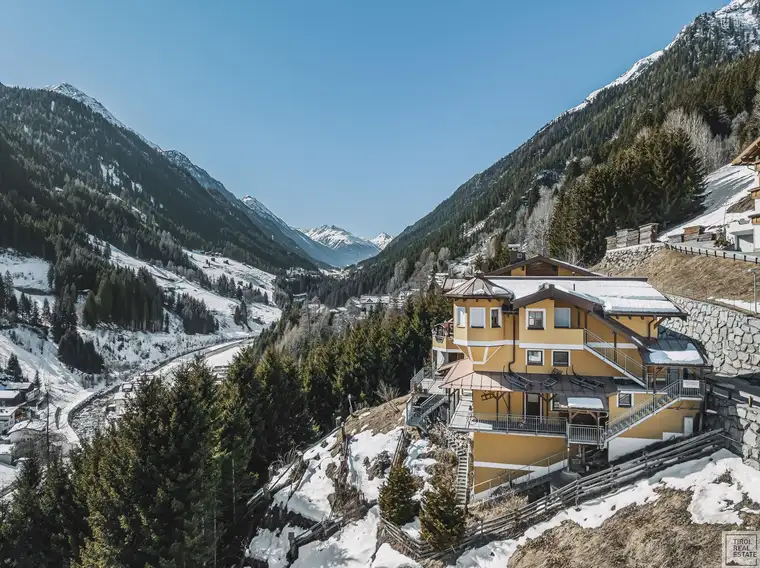 Charmantes Appartementhaus in sonniger Aussichtslage mit "Ischgl-Blick"