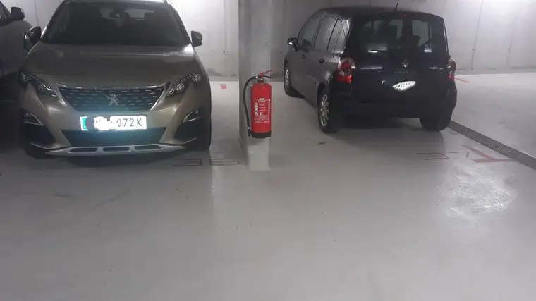 Tiefgaragenplatz in Rothneusiedl zu vermieten