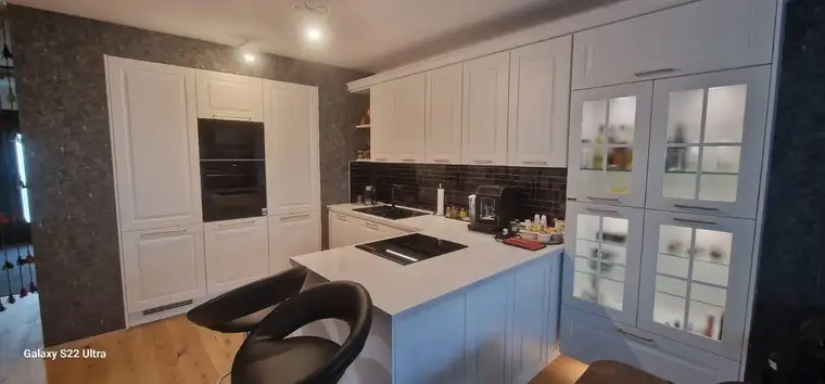 Schönes Haus mit vier Schlafzimmern, Doppelgarage und vieles mehr
