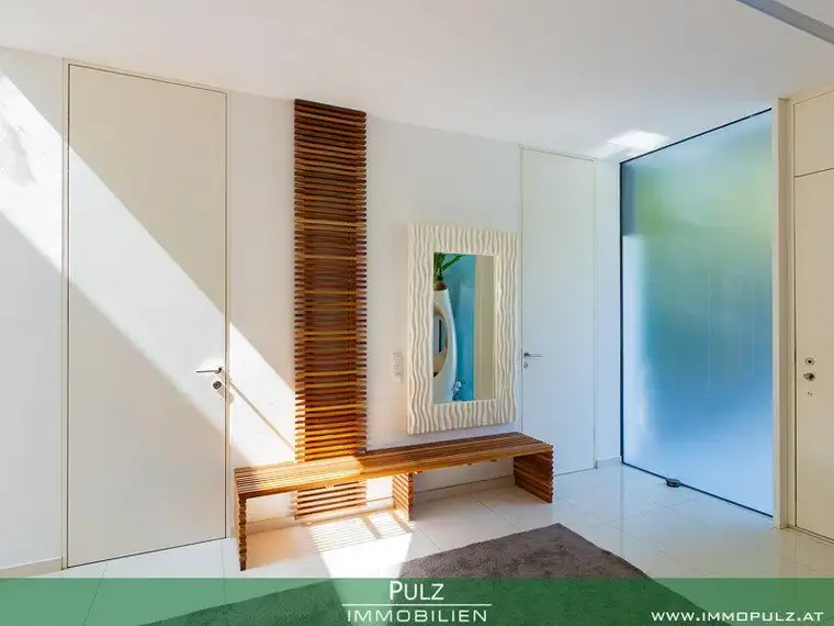 MODERNE, lichtdurchflutete DESIGNVILLA, in GRÜNRUHELAGE