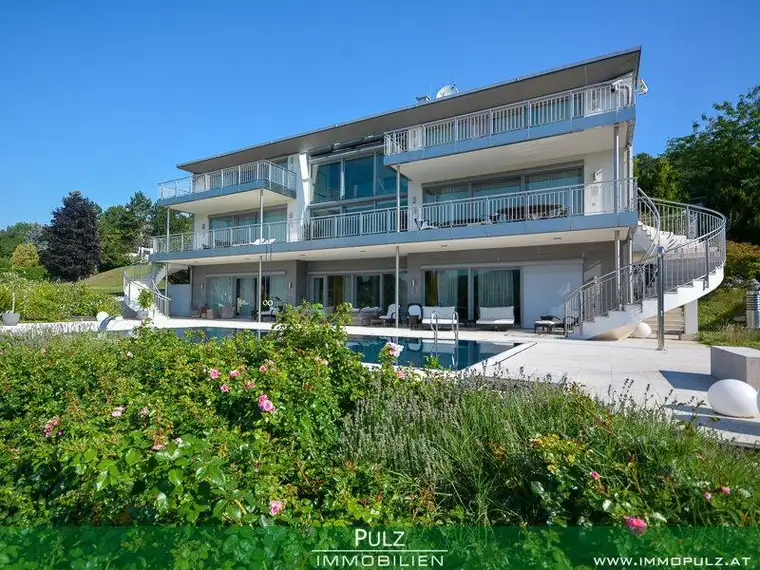 VILLA IN EINZIGARTIGER AUSSICHTSLAGE