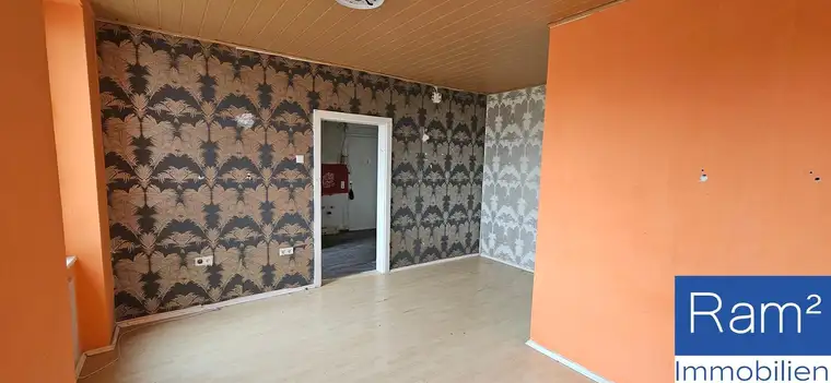 Sollenau, Helle 1-Zimmerwohnung ca. 35 m² in der Wr. Neustädter Strasse 3, zu vermieten € 383/ Monat