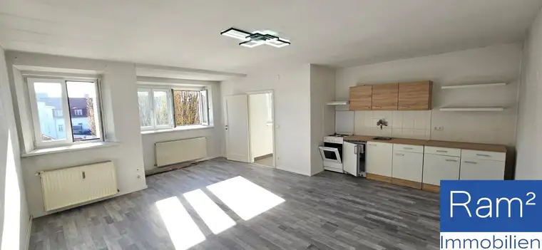 Rathausplatz 1, 2320 Schwechat helle und perfekt gelegene DG-1-Zimmerwohnung zu vermieten €588