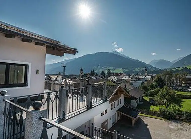 Luxuriöse Penthouse-Wohnung mit Panoramablick im Stadthaus Mittersill