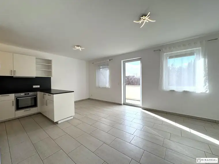 Schöne 2 Zimmer Balkonwohnung | ca. 65 m² Wohnfläche | Sportplatzgasse | Eggendorf