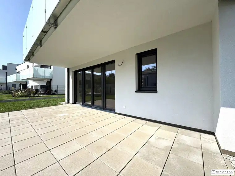 Traumhafte 3 Zimmer Gartenwohnung | Blumengasse - ERSTBEZUG | ca. 23 m² Terrasse &amp; ung.150 m² Eigengarten | zzgl. Tiefgaragenstellplatz | Top D4