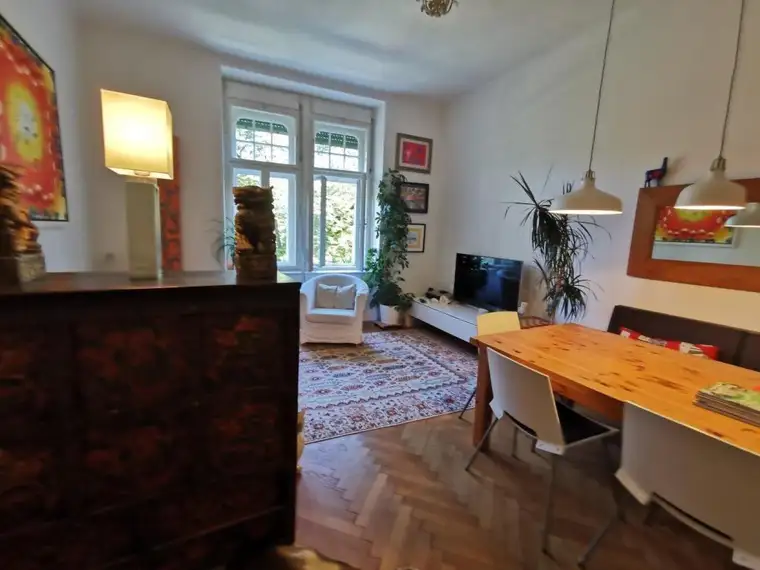Familien aufgepasst: Wunderschöne 4-Zimmer-Wohnung mit großem Balkon am Hasnerplatz!