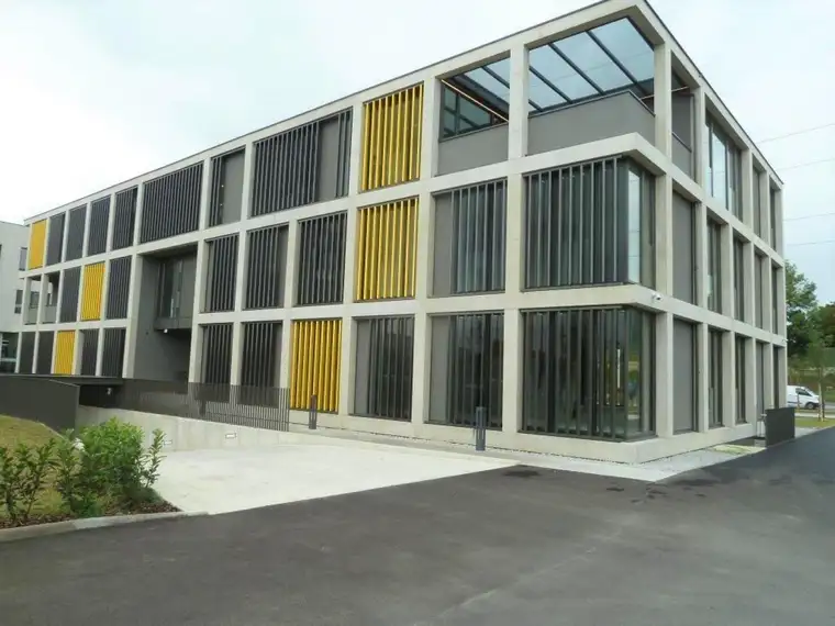 * * Topmoderne Büroräumlichkeiten mit Parkplätzen in Graz-West - nahe Seiersberg! * *