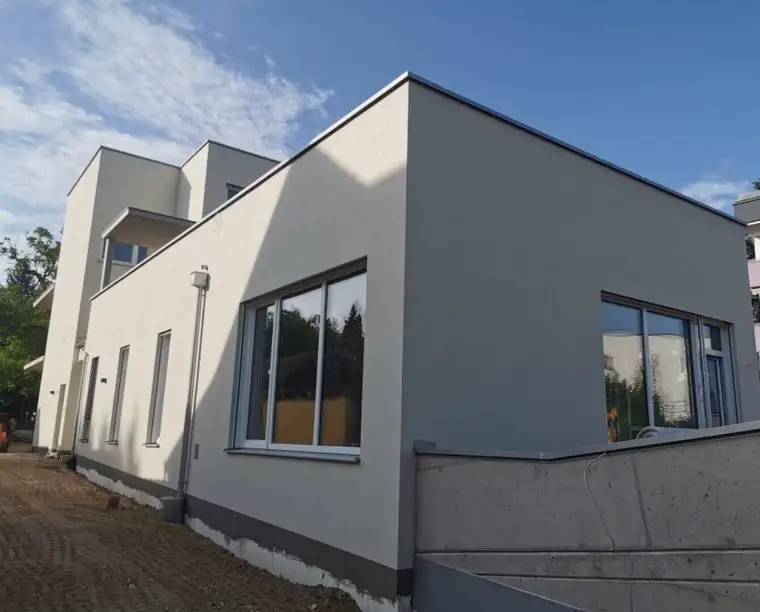 * * Moderne Erstbezugswohnung mit 4 Zimmern, Terrasse und Balkonen in begehrter Lage. * *