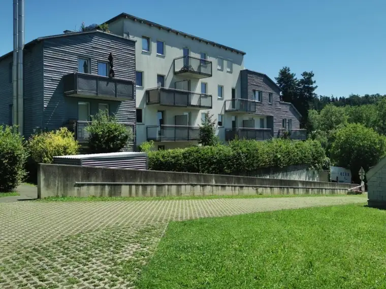 Anlegerwohnung Nähe Uni und LKH: Vermietete 1-Zimmer-Wohnung mit großem Balkon in begehrter Lage!