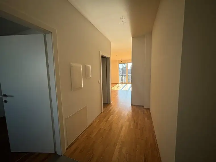 Wunderschöne 2-Zimmer-Wohnung mit Balkon, in Graz-Eggenberg + 2 Jahre GRATIS TG-Parkplatz