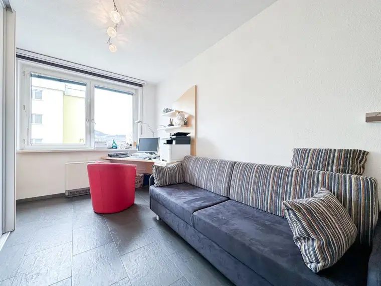 Großzügige 4-Zimmer-Wohnung mit sonnigem Balkon in begehrter Wohnlage