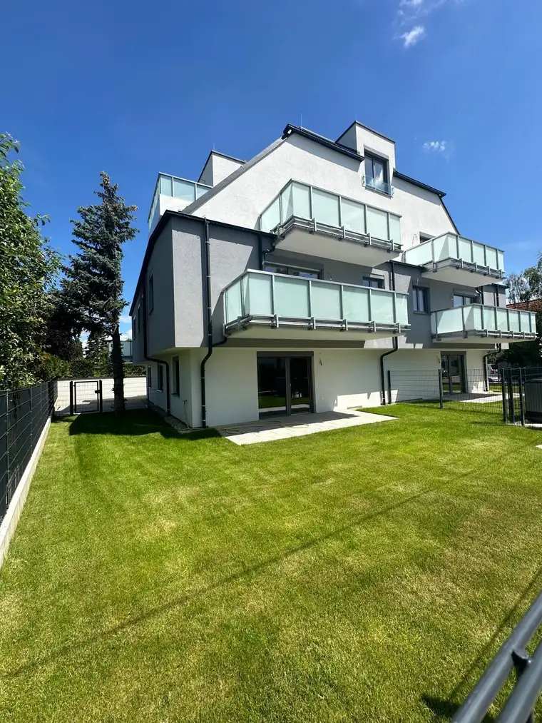 GARTENTRAUM inkl. PKW - Abstellplatz - der Wunsch vom eigenen Grün wird wahr - 118 m² Eigengarten - 3-Zimmer - BEZUGSFERTIG - ab sofort - ziegelmassiv - schlüsselfertig - barrierefrei - provisionsfrei - Kellerabteil 5,77 m²