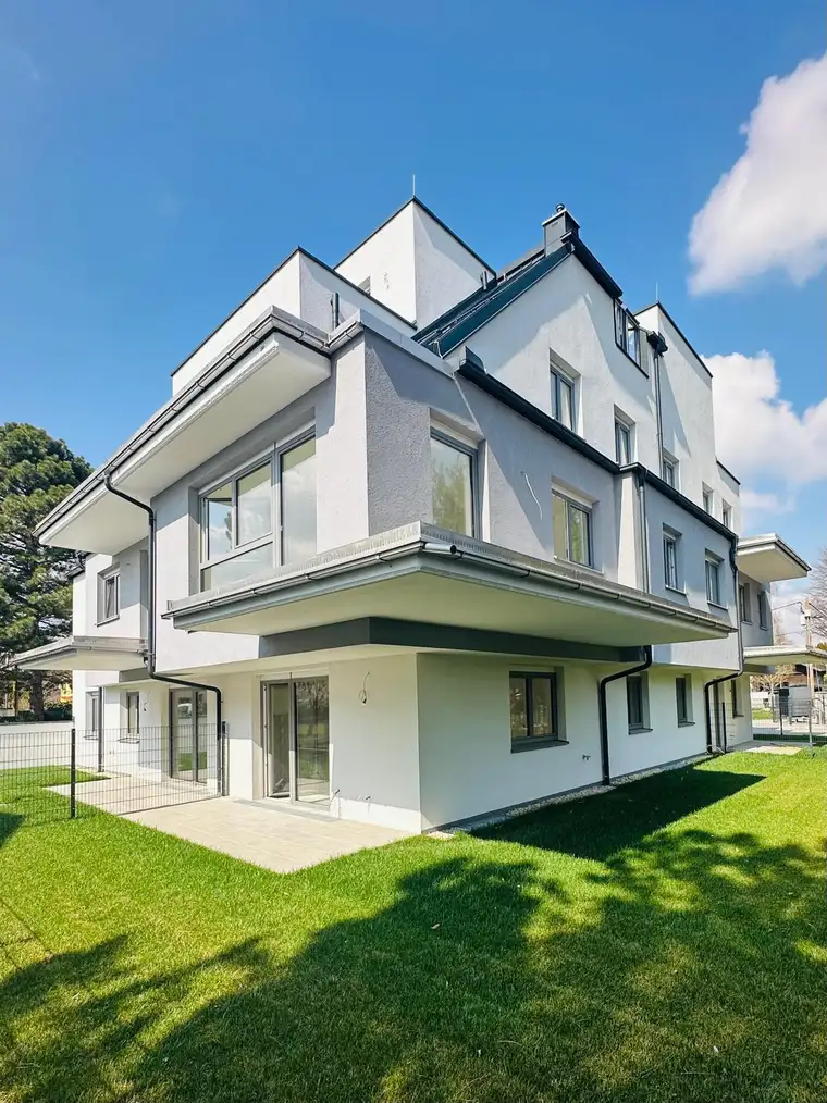 Penthouse - unverbaubarer Fernblick - traumhafte südseitige, lichtdurchflutete, 3 großzügige Zimmer - 2. DG - Bis 15.07.2025 Jubiläumsaktion 1,5% auf Ihren Wohntraum !!!!!