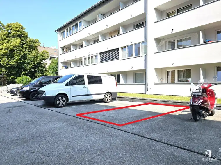 Innsbruck - Parkplatz in Innenhoflage zu vermieten