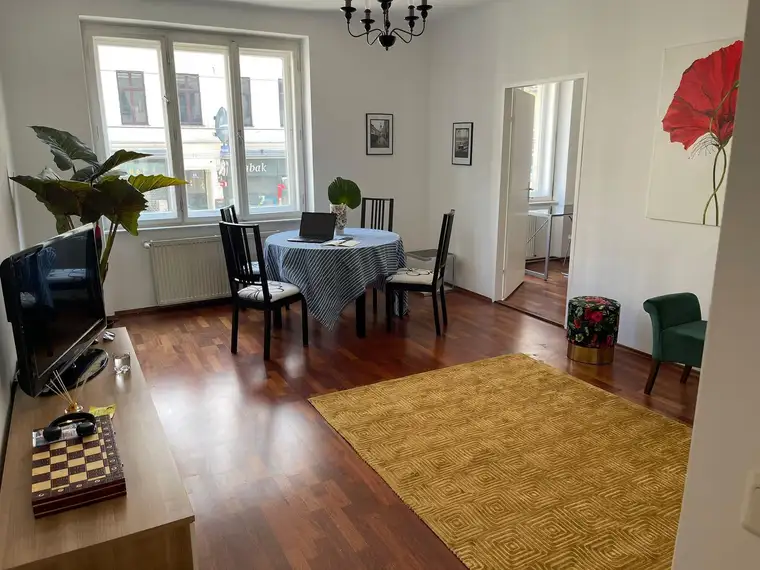Einmalige Gelegenheit: wunderschöne Wohnung direkt an der Votivkircke