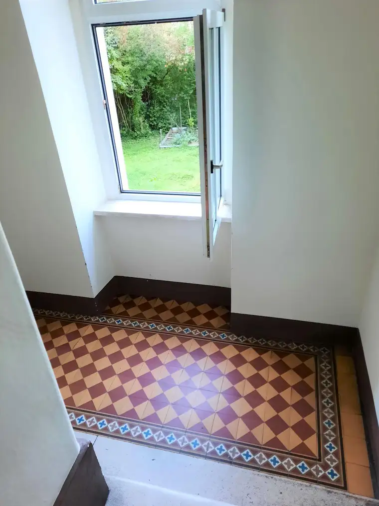 Exklusive 2-Zi-Altbauwohnung beim Stadtpark