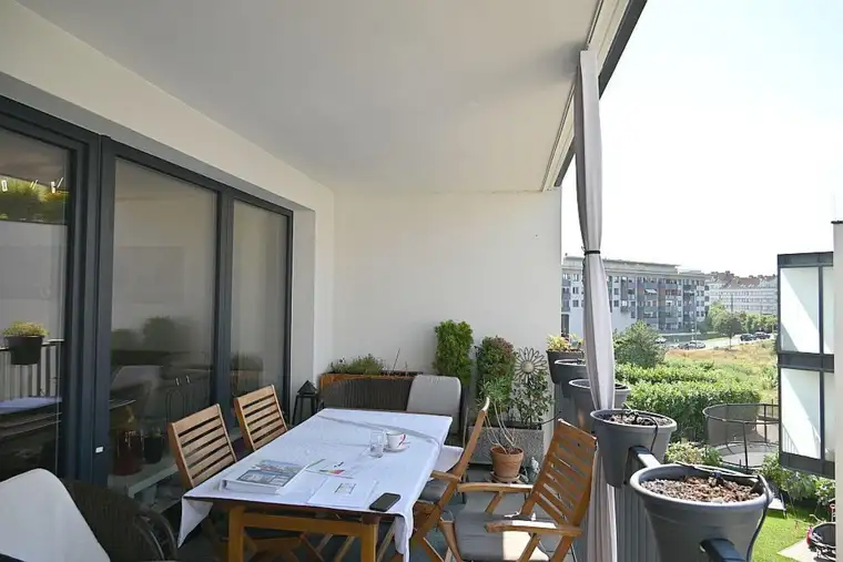 4-Zimmer-Neubaueigentum mit großer Loggia beim Gasometer!