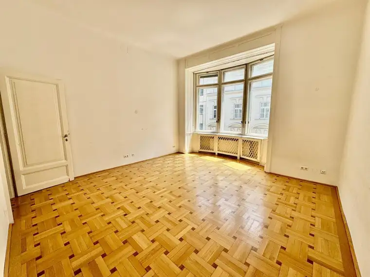 Repräsentative Altbauwohnung in Wiens Premiumlage