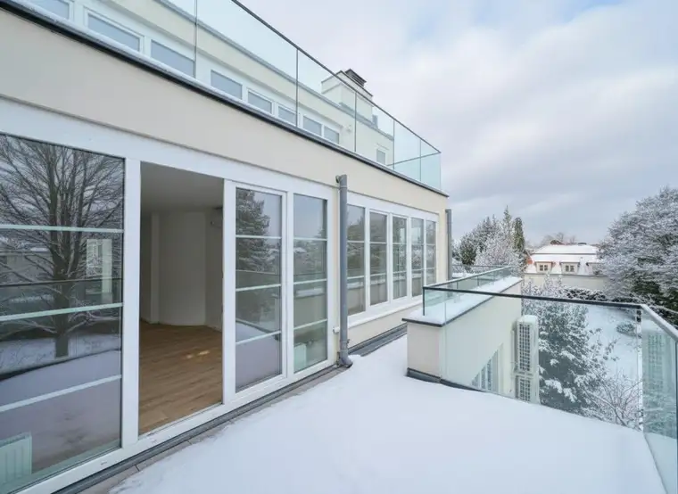 4,5 Zimmer, 3 Terrassen &amp; eigener Stellplatz – stilvolle Maisonette in Toplage Sievering