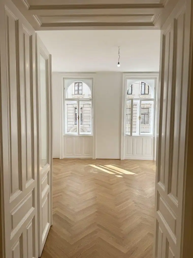 Altbautraum im Herzen von Mariahilf! Sanierte 3-Zimmer-Wohnung!
