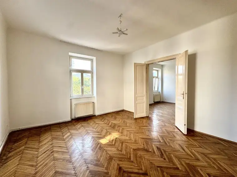 2-Zimmer-Altbauwohnung am Keplerplatz zu vermieten!