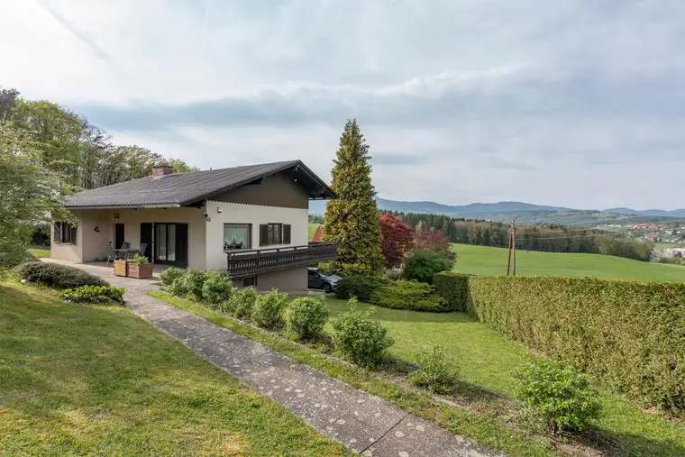 Natur pur ! Solides Einfamilienhaus mit herrlichem Grund in Kumberg bei Graz 