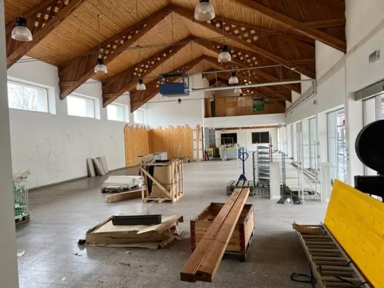 Große Gewerbefläche in zentraler Lage, Nähe Bahnhof Wörgl