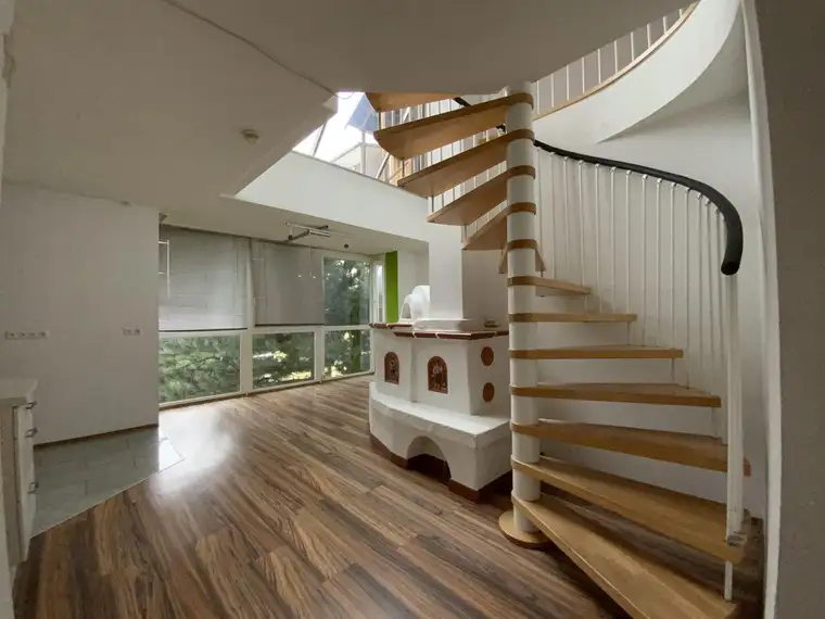 3 Zimmer Maisonette Wohnung mit schöner Aussicht Top 9