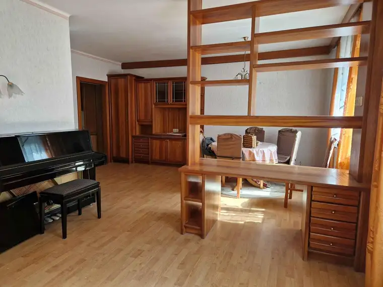 Sanierungsbedürftige 3 Zimmer Wohnung