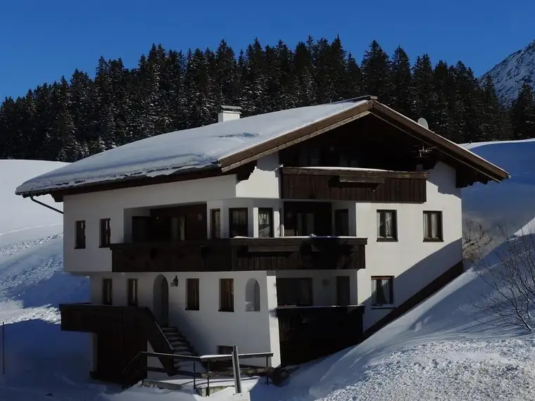 Apartment-Haus in Warth am Arlberg – vielseitiges Investment in Top-Lage