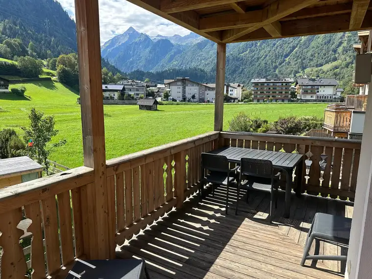Vollmöbliertes 3-Zimmer-Apartment mit Balkon in Kaprun