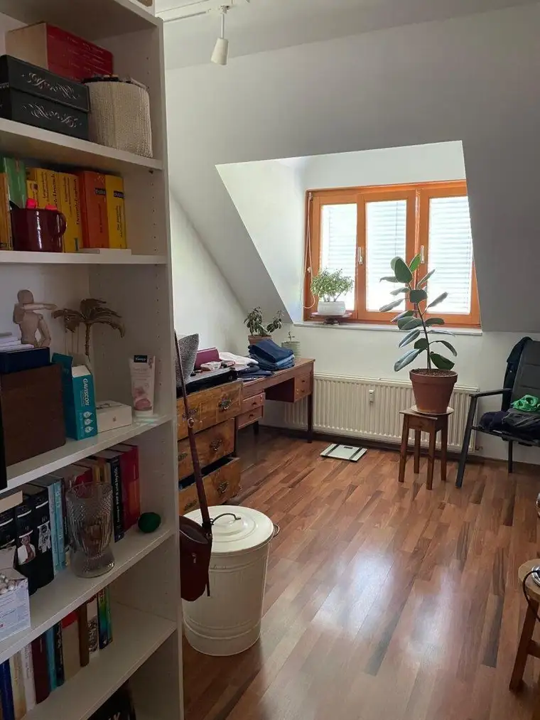 Traumhafte 3 Zimmer - Altbauwohnung mit ca.91m² in zentraler Lage in St.Peter / Graz!
