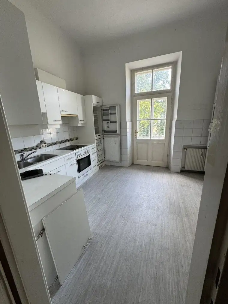 Mietwohnung ca. 178m2 in Top-Lage in Graz! ***Für Wohngemeinschaften bestens geeignet***