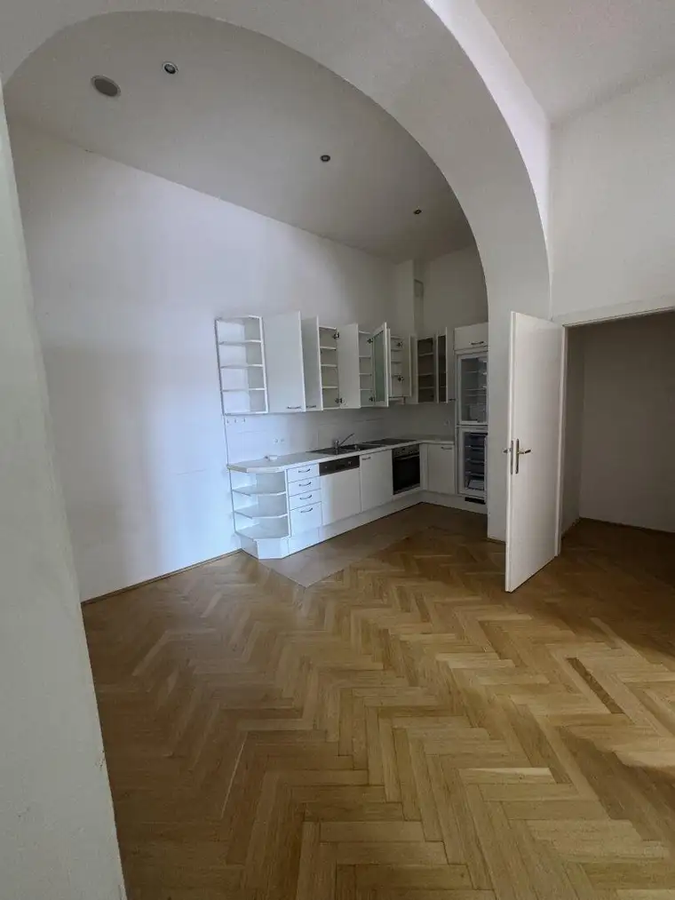 Mietwohnung ca.111m2 in bester Lage-stilvoll-gepflegt in Graz! ***Wohngemeinschaften möglich***