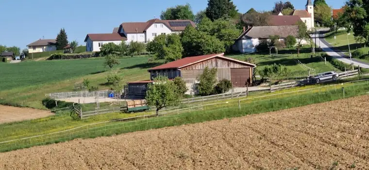 Reitanlage mit ca. 3,7 ha Wiesenflächen - Ein Zuhause für Ihre Pferde!