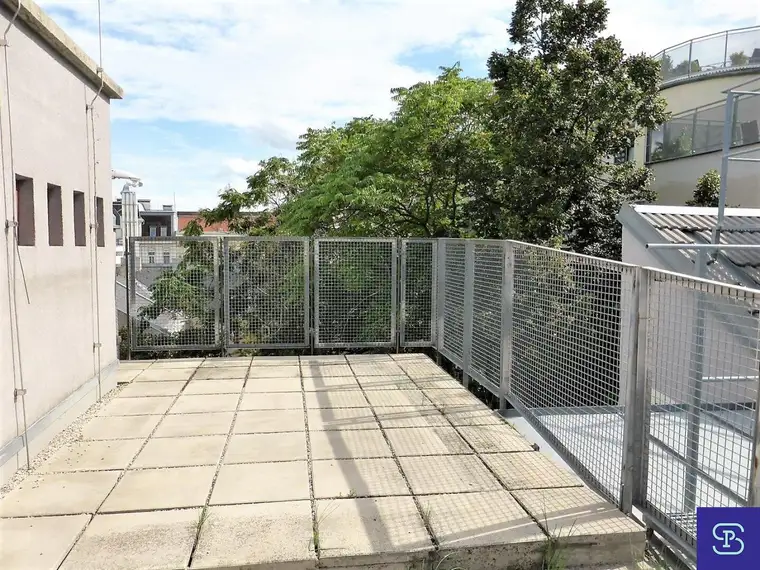 Provisionsfrei: Sonnige 85m² DG-Wohnung + 15m² Terrasse in Toplage - 1070 Wien