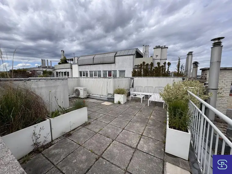 Provisionsfrei: Klimatisierte 56,5m² DG-Wohnung + 40m² Terrasse in Toplage - 1080 Wien