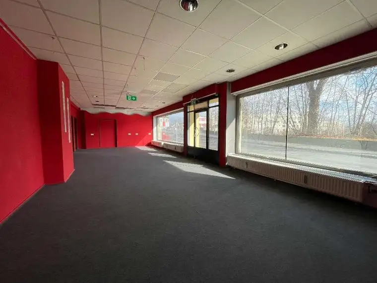 Helles Geschäftslokal mit 125 m² in zentraler Lage - St. Veit an der Glan
