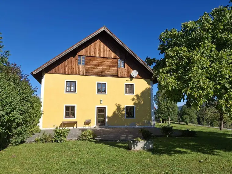 Großzügiges Einfamilienhaus mit weitläufigem Grundstück und fantastischem Ausblick in St. Koloman