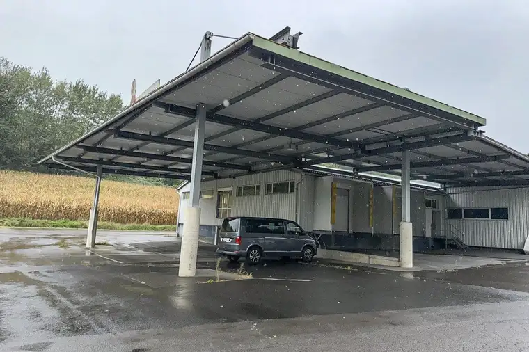 Unterstellplatz für Ihr Wohnmobil, Ihren Wohnwagen, usw ...!