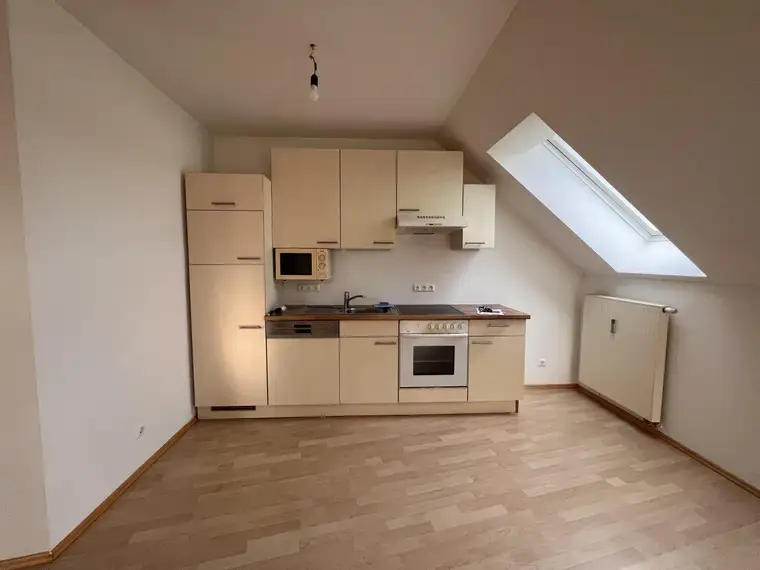 Schöne Zweizimmerwohnung ab Juni zu vermieten!