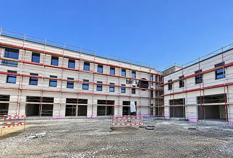 Moderne Bürofläche mit 80m² mit sehr guter Verkehrsanbindung!