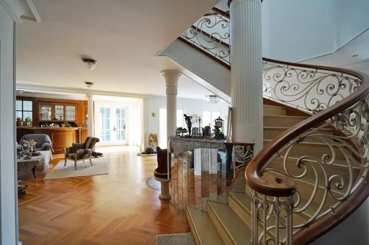 Villa Pallenberg ! Premium Wohnart mit Indoor Schwimmbad in Hietzing !!!