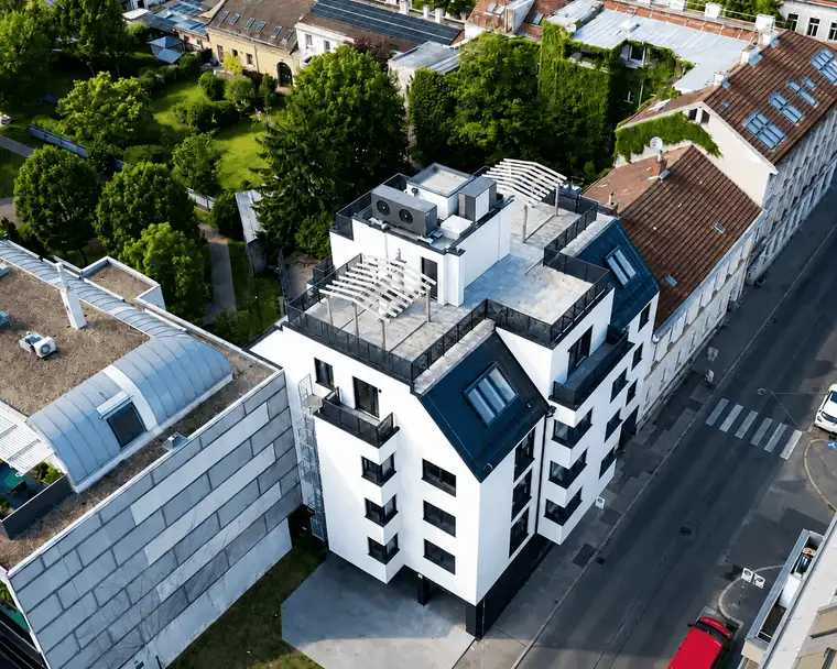 WOHNEN ÜBER DEN DÄCHERN VON STADLAU | NEUBAU 2024 | VOLL MÖBLIERT