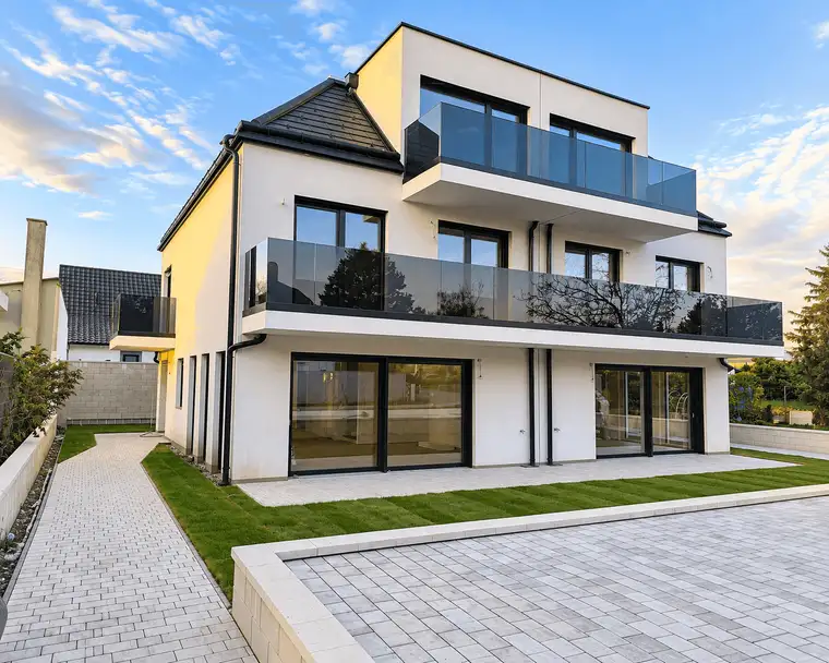 EXKLUSIVES DOPPELHAUS | 160 m² WOHNFLÄCHE | 5 ZIMMER | KLIMA &amp; KÜCHE INKL. | GARTEN+ 2 STELLPLÄTZE