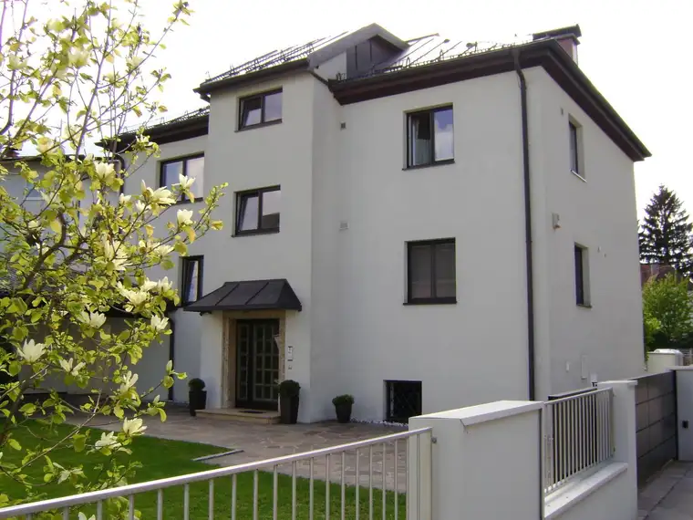 Möblierte 2-Zimmer-Wohnung in schöner, ruhiger Stadtlage (Salzburg)