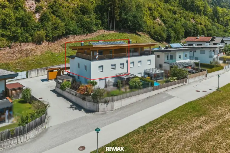 PREISHIGHLIGHT IN KIRCHBICHL: Exklusive Penthouse-Maisonette mit 129 m² Fläche, eigener PV-Anlage &amp; Smart-Living