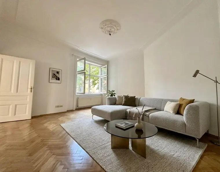 CHARMANTER ALTBAU mit Lift in Hofruhelage mit Top-Anbindung