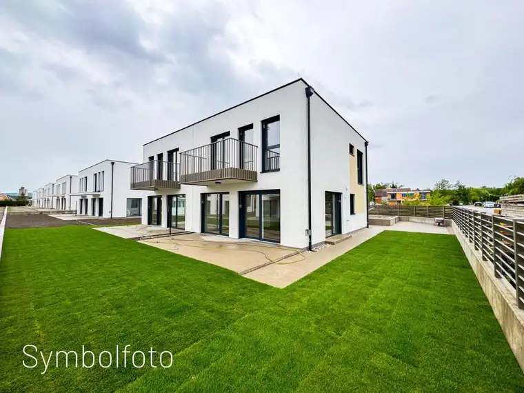 PROVISIOSFREI! Absolute Ruhelage, Doppelhaushälfte mit 129 m2 Wohnfläche und Garten zu verkaufen! Nähe Wiener Neustadt!